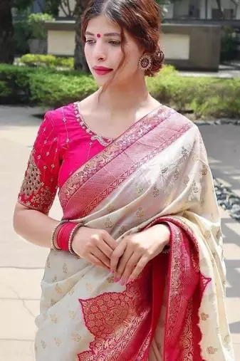Cream and magenta silk blend saree with intricate zari