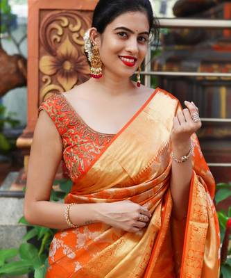 Radiant orange silk blend saree with exquisite gold brocade weave 3