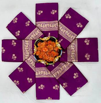 Magenta silk blend saree with classic gold zari border 6