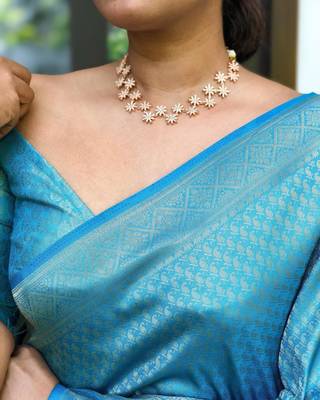 Shimmering cerulean blue silk blend saree with diamond weave 4