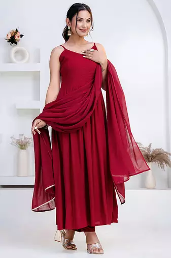 Maroon pintuck solid rayon stitched sleevless flared pant suit set