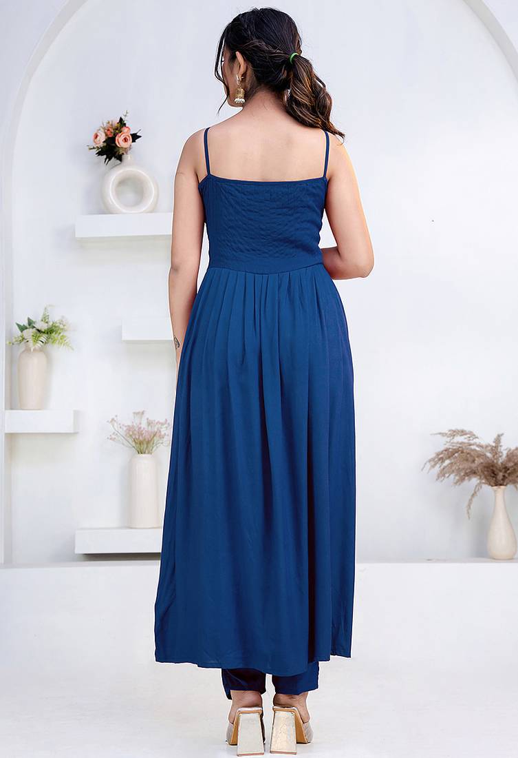 Blue pintuck solid rayon stitched sleevless flared pant suit set