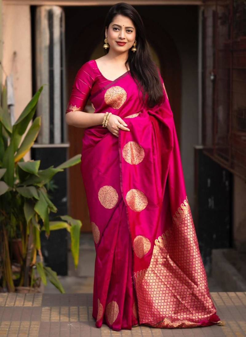 Magenta pink silk blend saree