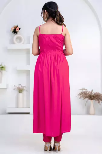 Pink pintuck solid rayon stitched sleevless flared pant suit set