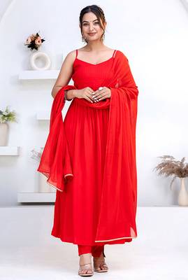 Red pintuck solid rayon stitched sleevless flared pant suit set 1