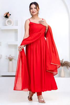 Red pintuck solid rayon stitched sleevless flared pant suit set 2