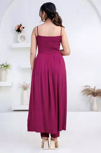 Purple pintuck solid rayon stitched sleevless flared pant suit set