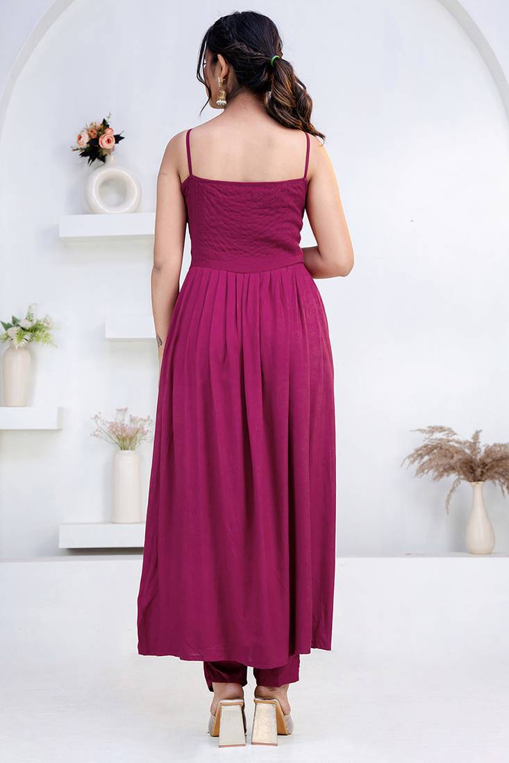 Purple pintuck solid rayon stitched sleevless flared pant suit set