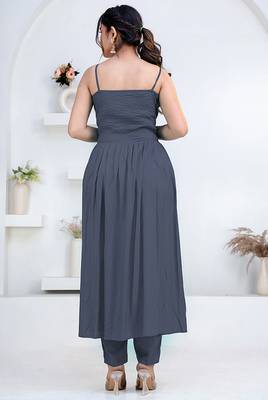 Grey pintuck solid rayon stitched sleevless flared pant suit set 3