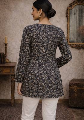  floral digital print muslin silk tunic / stylish short kurti for grilish 4