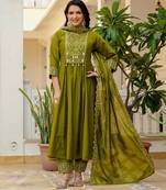 Pear Color Embroidery Thread With Real Mirror Hand Work Viscose Roman Silk Kurta pant Set.