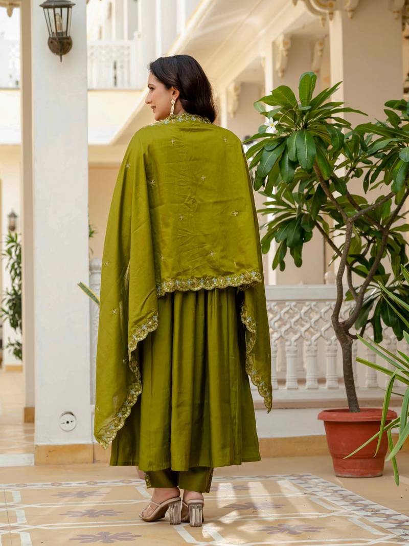 Pear Color Embroidery Thread With Real Mirror Hand Work Viscose Roman Silk Kurta pant Set.