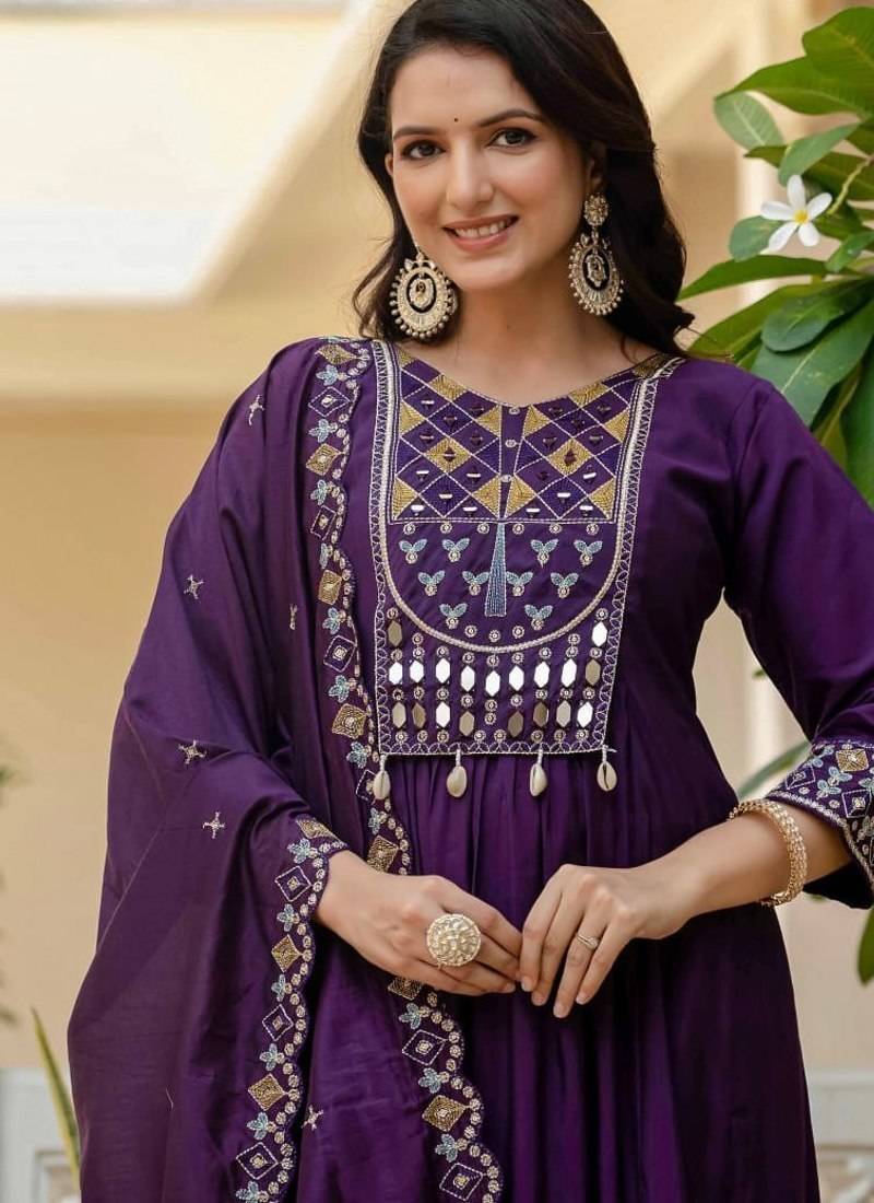 purple Color Embroidery Thread With Real Mirror Hand Work Viscose Roman Silk Kurta pant Set.