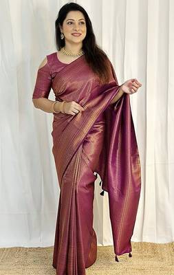 purple silk blend banarasi saree with unstitched blouse piece 4