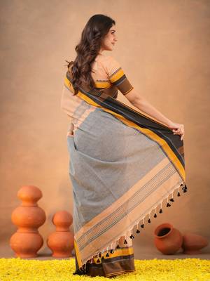 Orange Pure Cotton Handloom South Indian Style Saree with Unstitched Blouse Piece 2