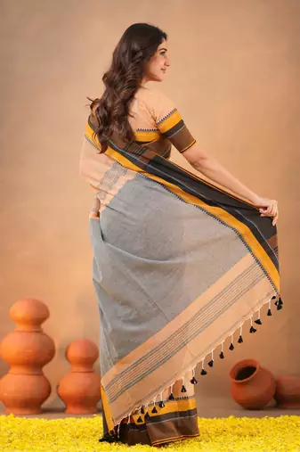 Orange Pure Cotton Handloom South Indian Style Saree with Unstitched Blouse Piece