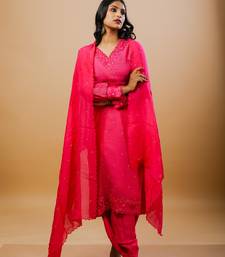 Fuchsia cotton blend embroidered kurta sets