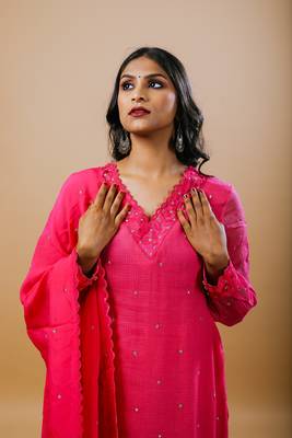 Fuchsia cotton blend embroidered kurta sets 2