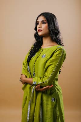 Green chanderi embroidered kurta sets 3