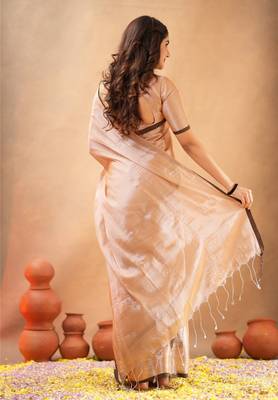Beige Pure Tissue Cotton Handloom South Indian Style Saree with Unstitched Blouse Piece  2