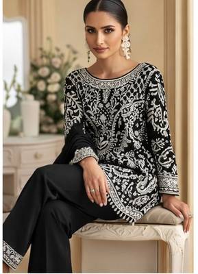 Black palazzo set with beadwork and sequins. 3