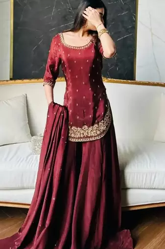 Dark maroon crepe kurta with curved hem