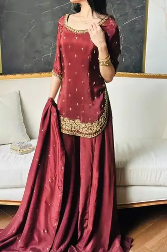 Dark maroon crepe kurta with curved hem