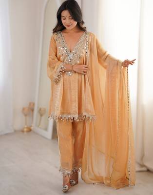 Chiku women fendy fabric mirror work kurti set with pant & dupatta 1