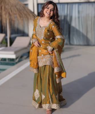 Mad women fendi chiffon zari sequins embroidered sharara suit set with dupatta (top, sharara & dupatta) 3
