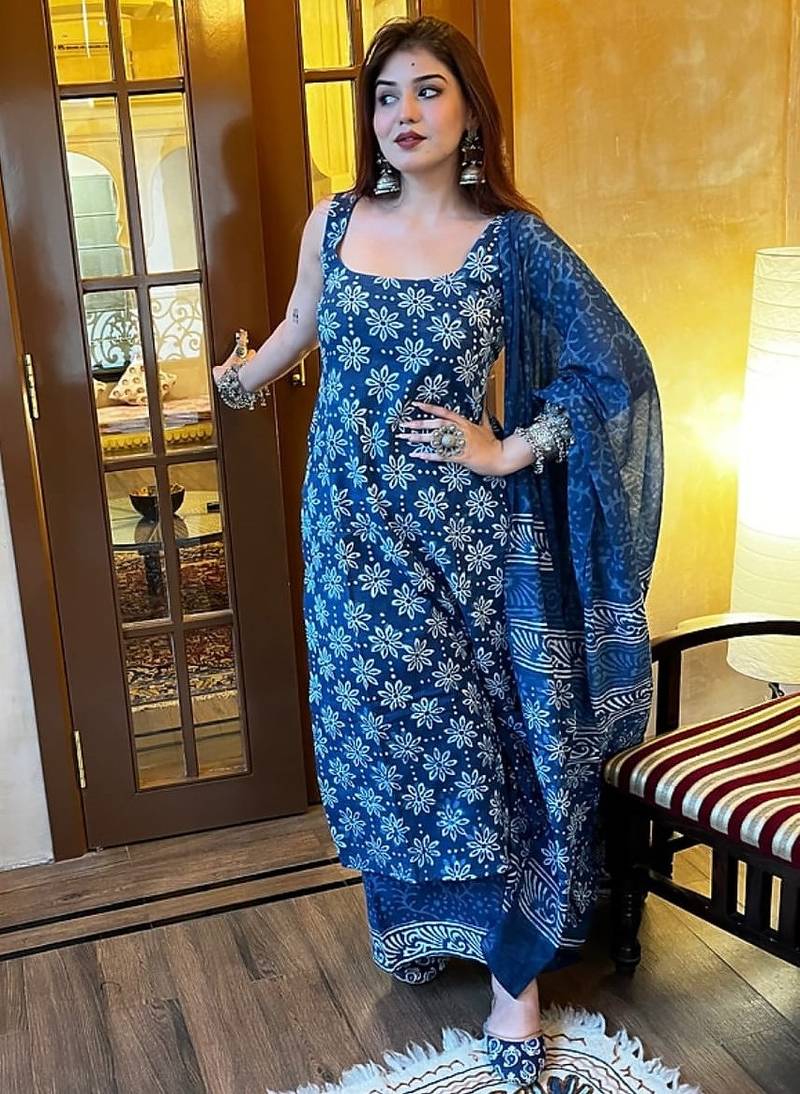 Navy blue printed kurta set