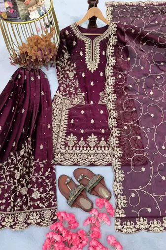 Purple embroidered set