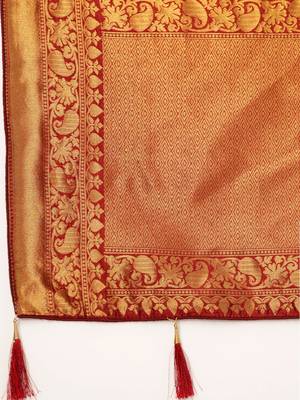 Beautiful South Indian Style ed Half Saree with Blouse and Banarasi Dupatta for Women 4