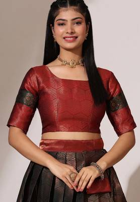 Beautiful South Indian Style ed Half Saree with Blouse and Banarasi Dupatta for Women 4