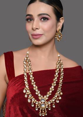 Handcrafted double layer kundan necklace with statement earrings 2