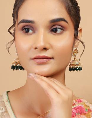 Kundan jhumka earrings with green beads & pearl 2