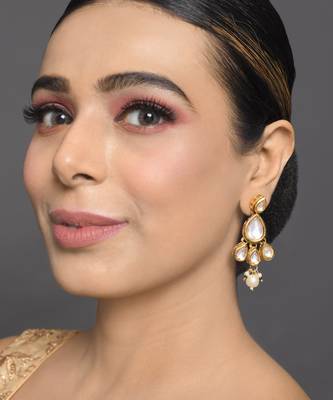 Classic kundan teardrop earrings with pearl drop 1