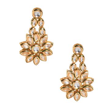 Gold toned floral kundan earrings 4