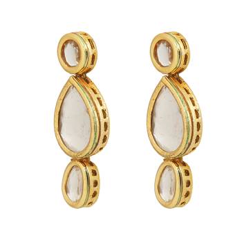 Handcrafted kundan maang tikka & earrings set 3