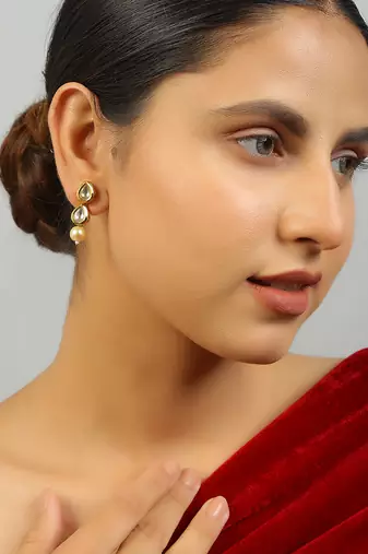 Handcrafted kundan tear drop earrings