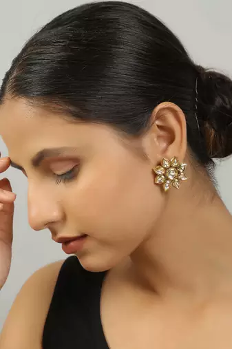 Handcrafted kundan floral stud earrings