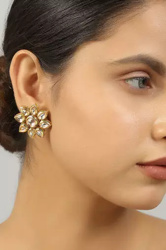 Handcrafted kundan floral stud earrings