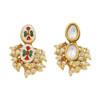 Handcrafted kundan stud earrings with pearls 4