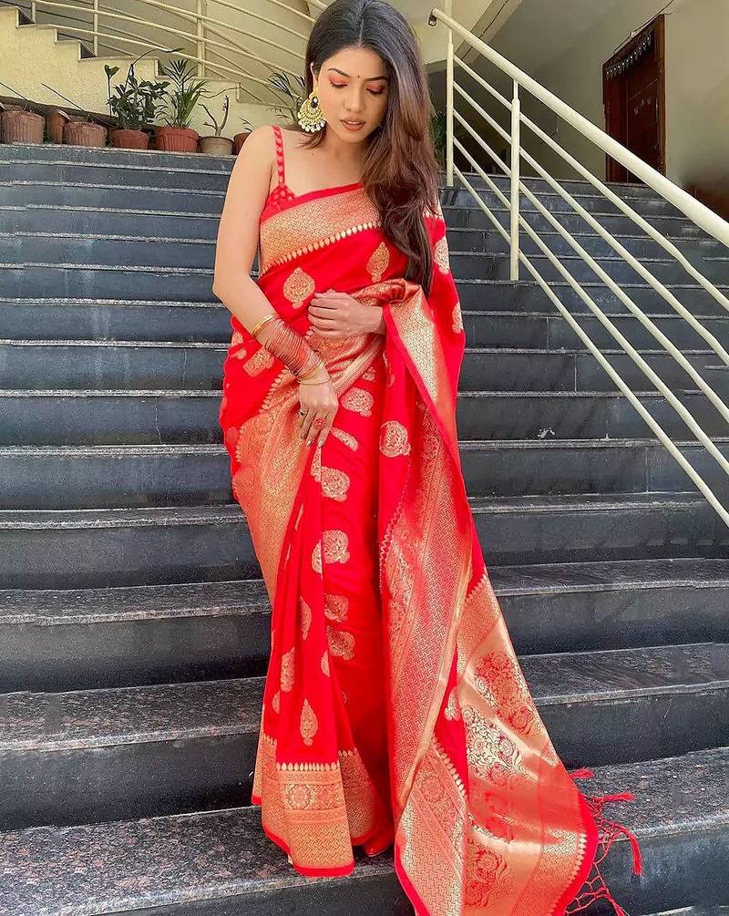 Latest copper red  butto banarasi silk woven saree with unstitched blouse