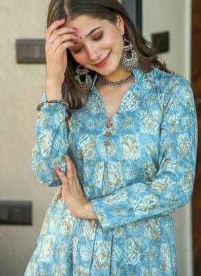 Electric blue muslin digital print designer kurti pant 2