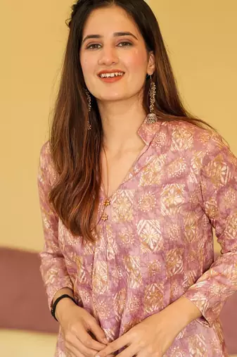 Coral muslin digital print designer kurti pant