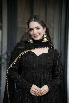 Black fuax blooming party wear embroidery  suit set 5