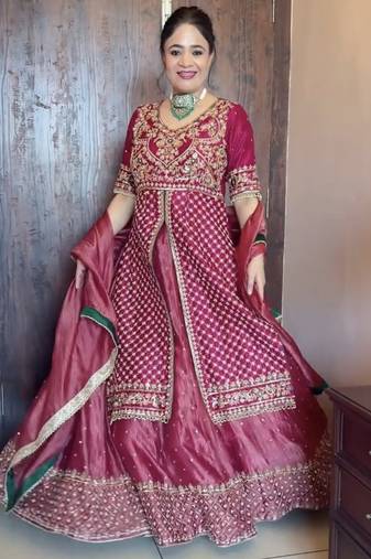PINK CHINON  SILK PARTY WEAR EMBROIDERY CROP TOP  WITH BLOUSE LEHENGA CHOLI
