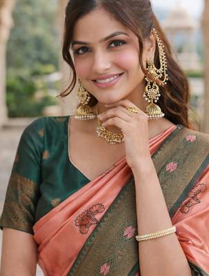 Green gajri silk blend saree with unstitched blouse piece 4