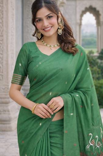 Gajri lillen jacuard work designer party wear saree with unstitched blouse piece