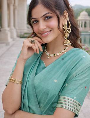 Sea green lillen saree with unstitched blouse piece 4